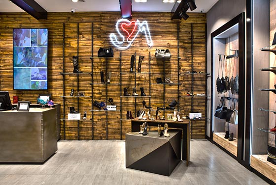 STEVE MADDEN introduces a new store 