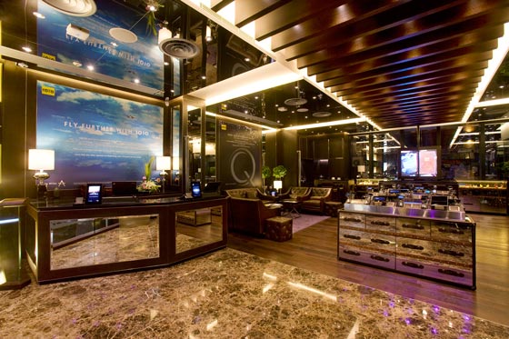 1010-central-flagship-store-Clifton-Leung-retail-design